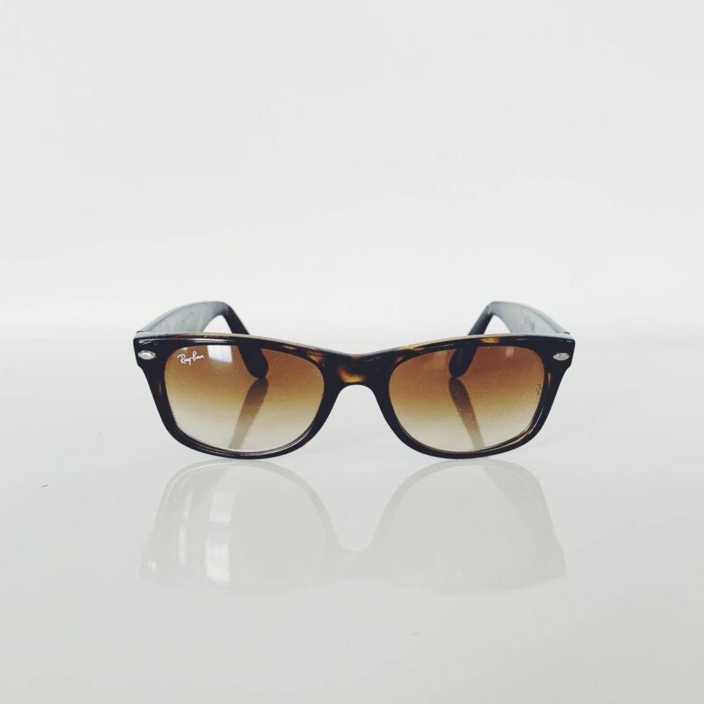Classic Wayfarer RayBan Sunglasses